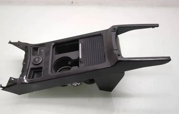 Cup holder front