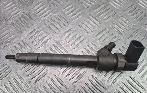 Mercedes-Benz C W203 Fuel injector A6460700787