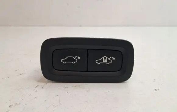 Volvo XC90 Central console control unit 31674801