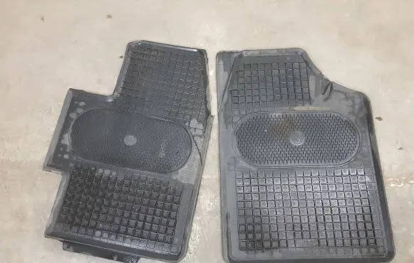 Toyota Avensis T250 Front floor mat 