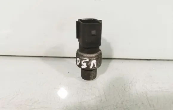 Volvo V50 Air conditioning (A/C) pressure sensor 