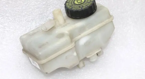 Mercedes-Benz Vaneo W414 Brake fluid reservoir A4144300002 A2024300014