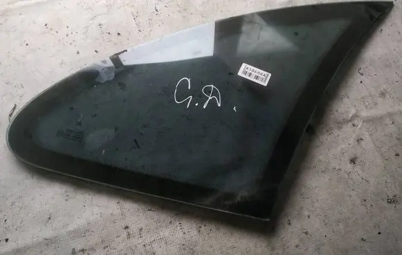 Citroen Xsara Picasso Rear side window as2