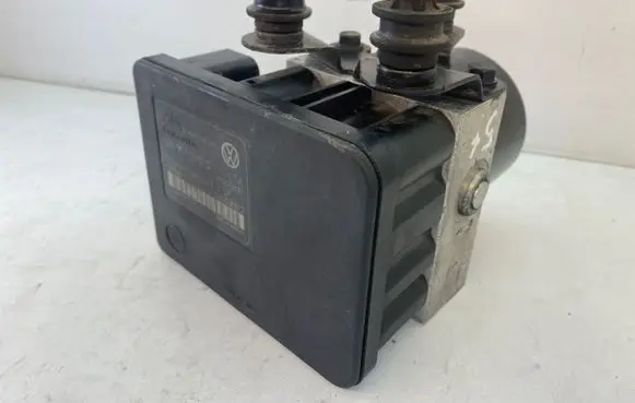 Volkswagen Golf Plus ABS Pump 1K0907379Q