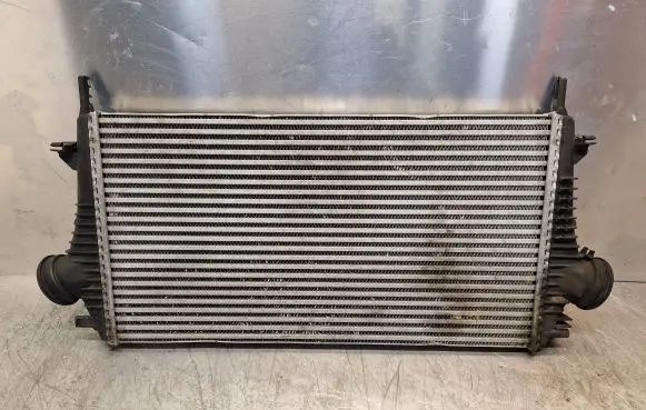 Opel Insignia A Intercooler radiator 13241751 P1831002