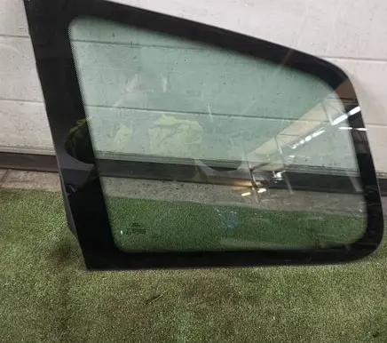 Ford C-MAX I Rear side window 