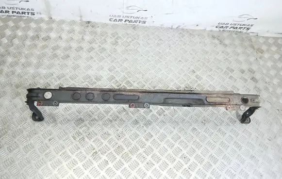 Ford Focus Radiator mount bracket