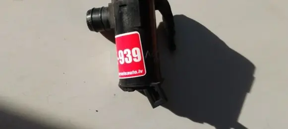 Mitsubishi Outlander Windscreen/windshield washer pump 0602103500