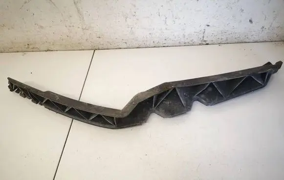 Skoda Octavia Mk2 (1Z) Front bumper mounting bracket 1Z0807183
