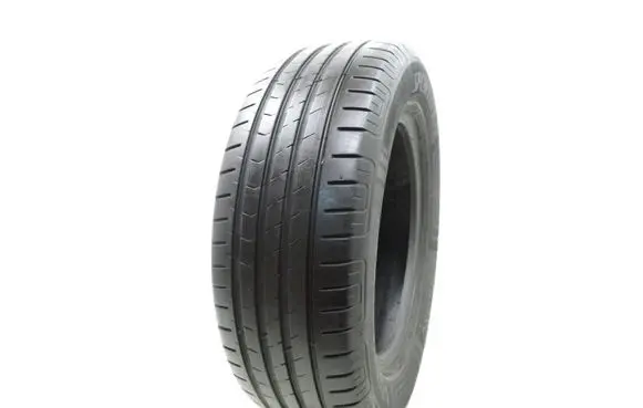 Volkswagen Golf V R16 summer tire 