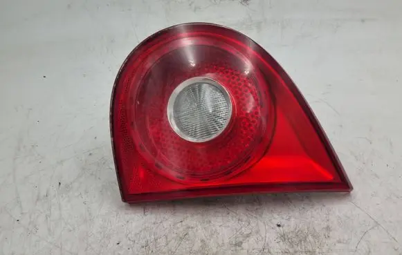 Tailgate rear/tail lights