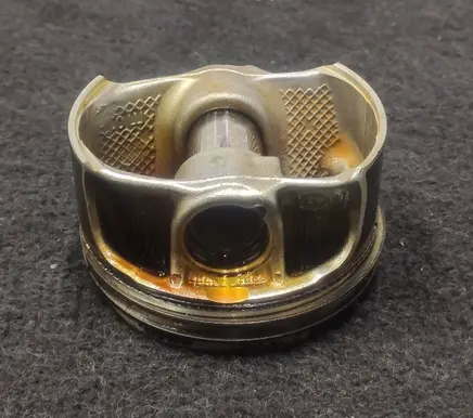 Piston
