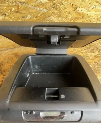 Subaru Forester SG Glove box