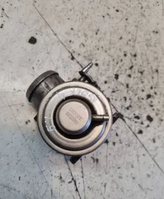 Volkswagen Golf IV EGR valve 038131501E 163205082