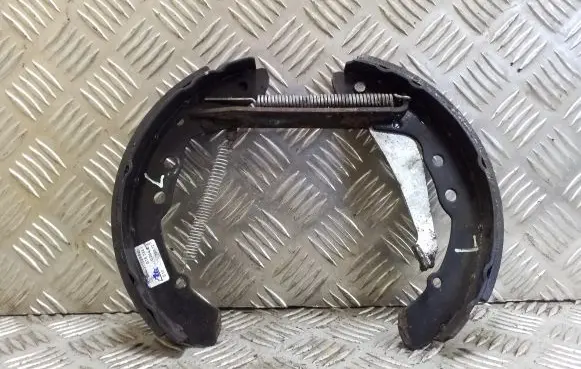 Volkswagen PASSAT B4 Brake pads (rear) 