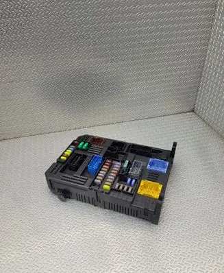 Citroen C3 Fuse module 9830790580