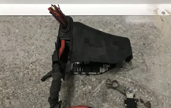Volvo S80 Fuse module