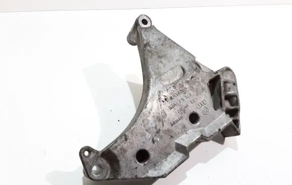 Volkswagen Golf VII Engine mounting bracket 03L199207