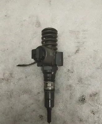 Audi A4 S4 B7 8E 8H Fuel injector 03G130073G