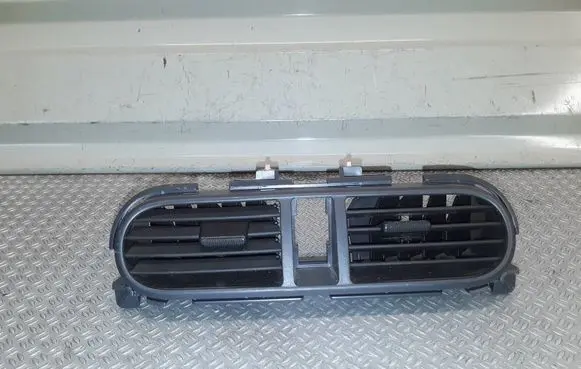Opel Agila B Dash center air vent grill 7384151K0