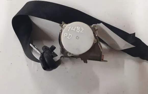 Ford Focus Front seatbelt 33017492