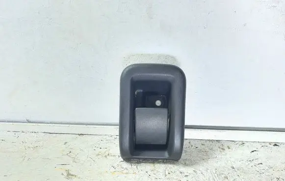 Volvo V70 Engine bonnet (hood) release handle 30779851