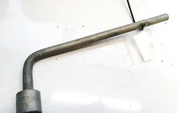 Mitsubishi Outlander Wheel nut wrench 