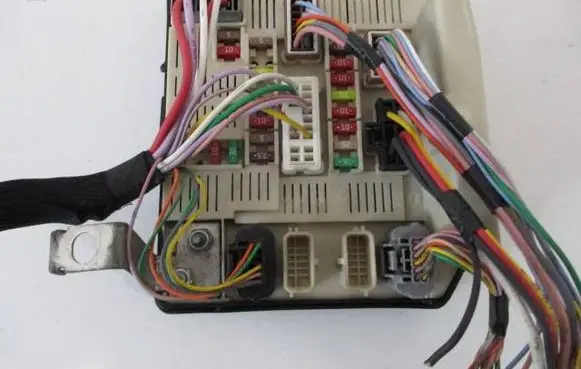 Renault Kangoo II BSM Control unit 8201044235