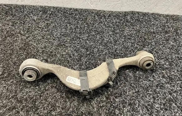 BMW 5 G30 G31 Rear upper control arm/wishbone 6861119