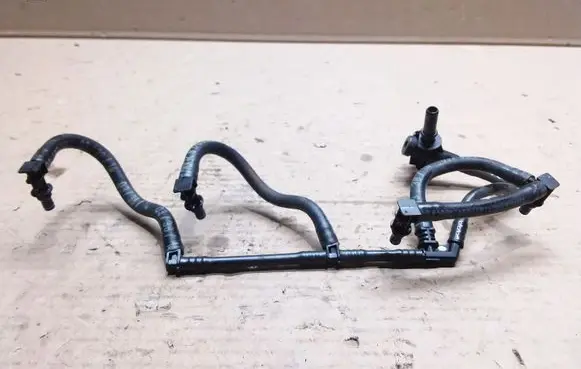 Renault Clio IV Fuel return line/hose 16671421R