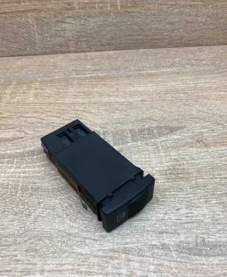 Audi A4 S4 B5 8D Windscreen/window heater switch 4D0941503B WithPlug
