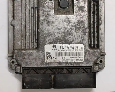 Volkswagen Golf V Engine control unit/module 03C906056DQ 0261S02369
