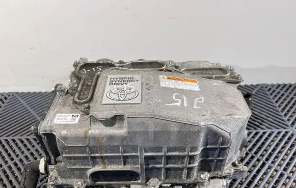 Toyota Yaris Voltage converter inverter G920052033