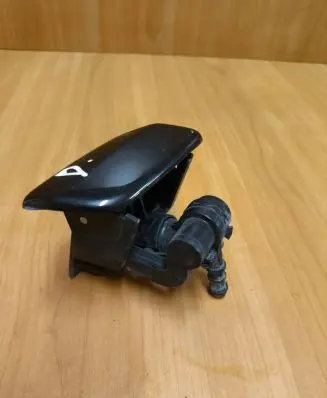 Toyota Auris 150 Headlight washer spray nozzle 30828