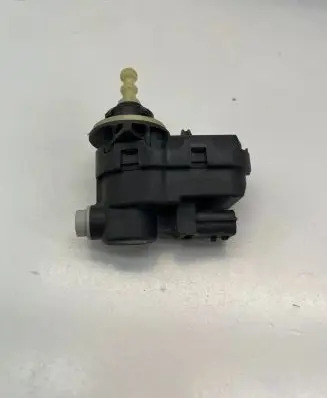 Headlight level adjustment motor