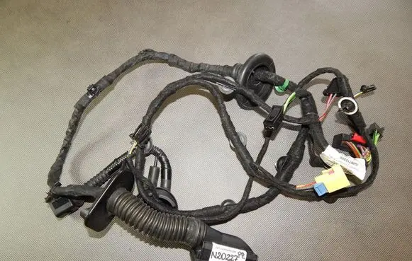 Audi Q3 8U Front door wiring loom 8U0971030S