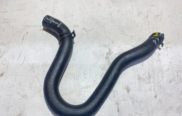 Land Rover Range Rover Sport L494 Engine coolant pipe/hose FPLA32688AA
