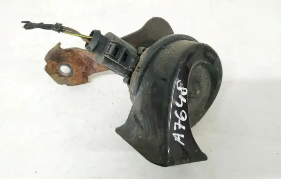 Skoda Octavia Mk2 (1Z) Horn signal 703881157