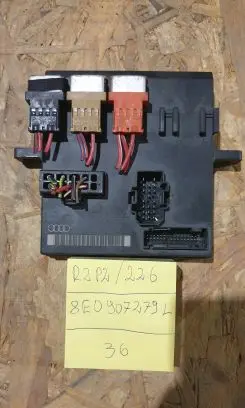 Audi A4 S4 B7 8E 8H Comfort/convenience module 8E0907279L
