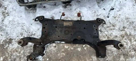 Volvo V40 Front subframe 