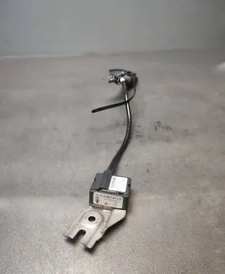 Headlight/headlamp level sensor