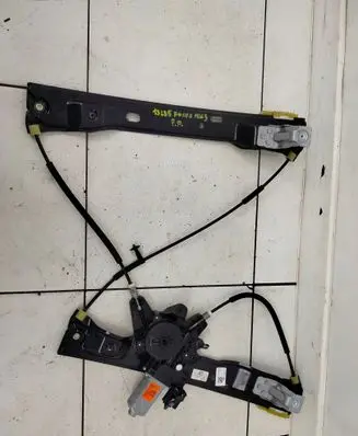 Ford Focus Front door window regulator with motor BM51A23200AD
