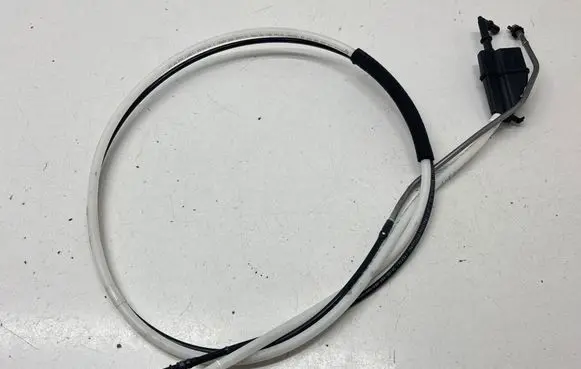 Volkswagen Jetta VII Fuel line/pipe/hose 5Q0200059