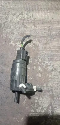 Volkswagen Polo V 6R Windscreen/windshield washer pump 1K6955651
