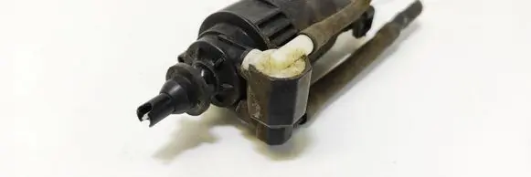 Renault Megane I Windscreen/windshield washer pump