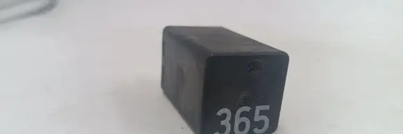 Audi A4 S4 B5 8D Other relay 8D0959257 05071100