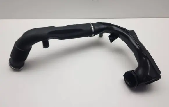 Volvo V40 Intercooler hose/pipe 31338661 31370135