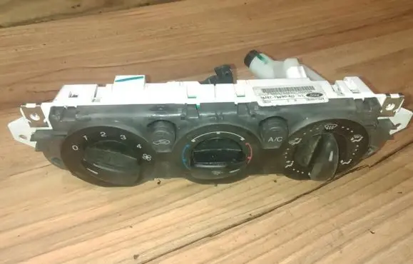 Ford Focus Climate control unit 3m-5t-19980-ad