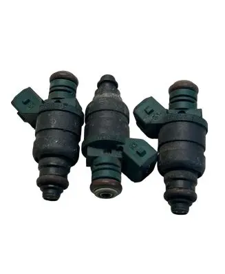Audi A4 S4 B7 8E 8H Fuel injector 037906031AA