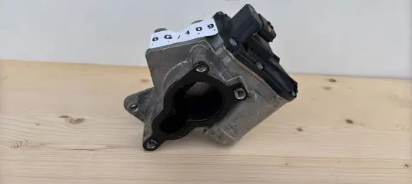 Renault Master III EGR valve 147105543R
